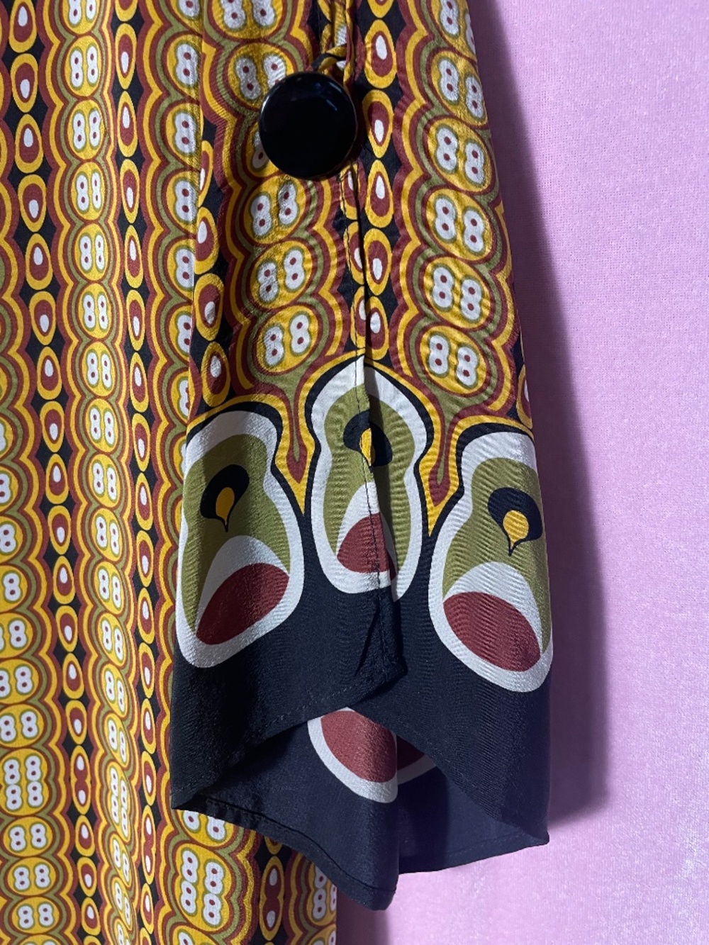 Retro Steve Madden shift dress, back zipper with button accent 3/4 sleeves - Picture 3 of 7